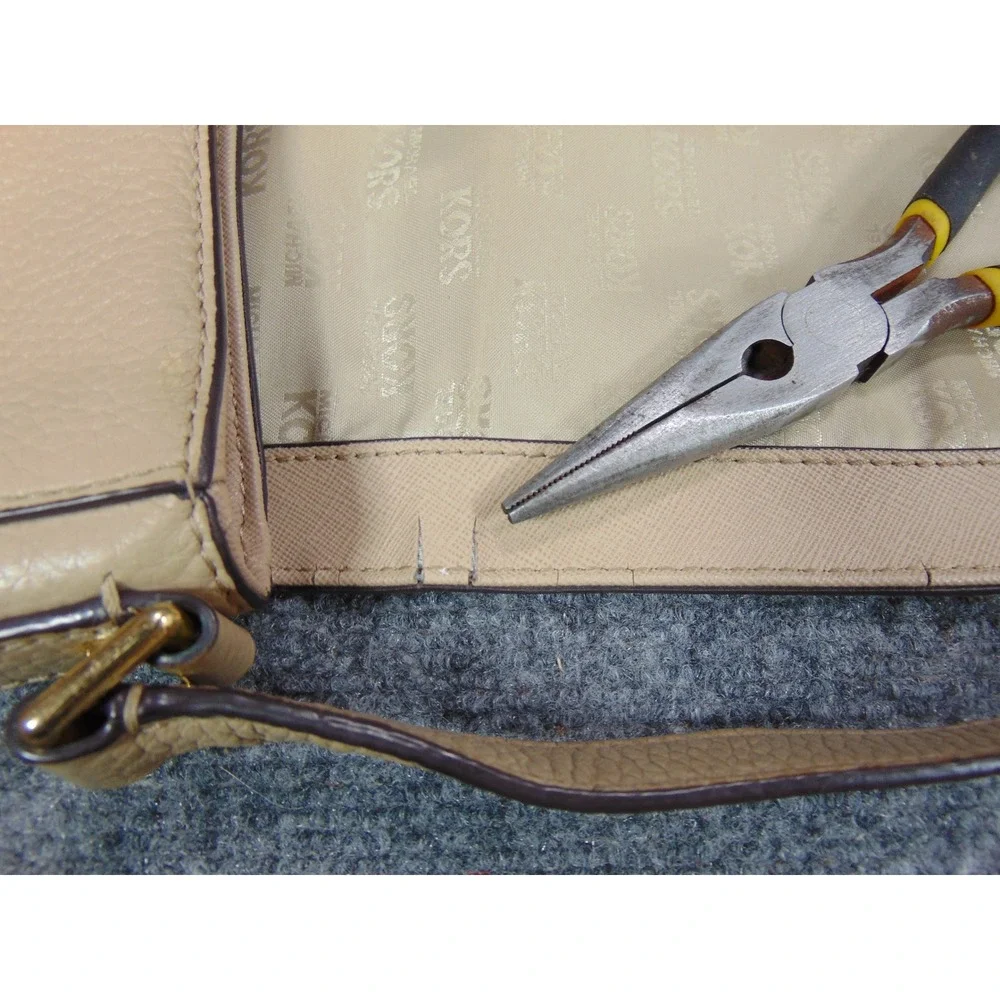 Michael Kors Bedford Crossbody Bag Tan Pebble Leather 38S7XBFM2L‎ Flaw